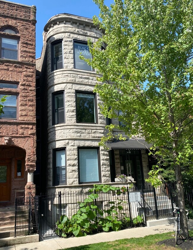 1328 N Maplewood Ave, Unit Garden