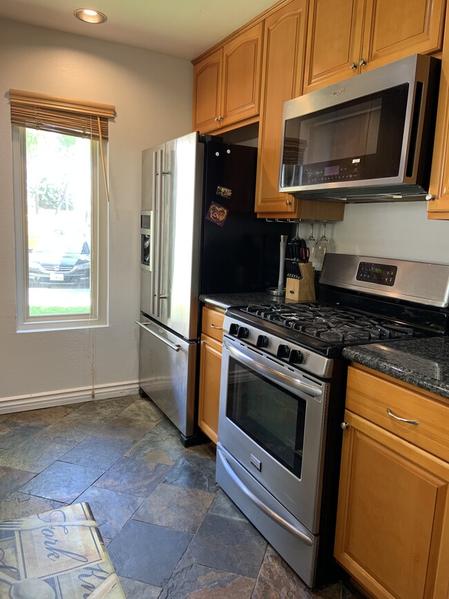 10628 Dabney Dr, Unit 165 in San Diego, CA - Building Photo - Building Photo