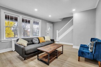 6513 Stanton Ave in Pittsburgh, PA - Foto de edificio - Building Photo