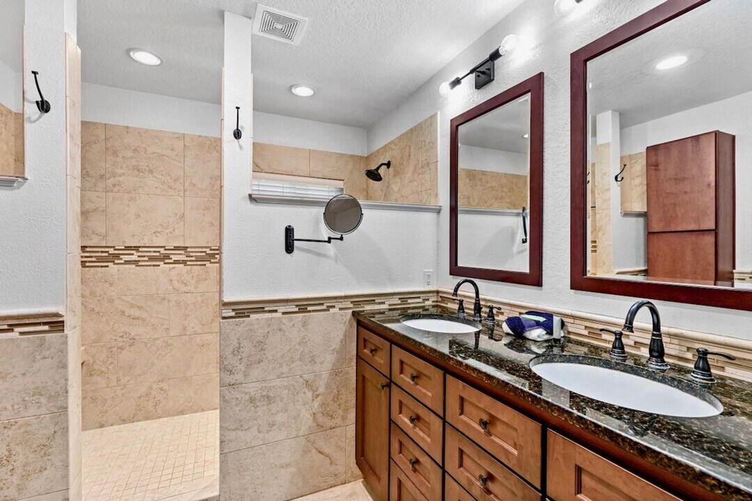 4639 Paradise Isles in Destin, FL - Building Photo