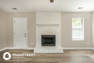 11011 Highridge Ct in Hampton, GA - Foto de edificio - Building Photo