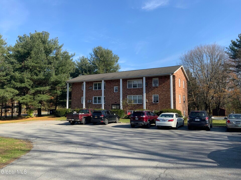 11-21-21 Ashdown Rd in Burnt Hills, NY - Building Photo