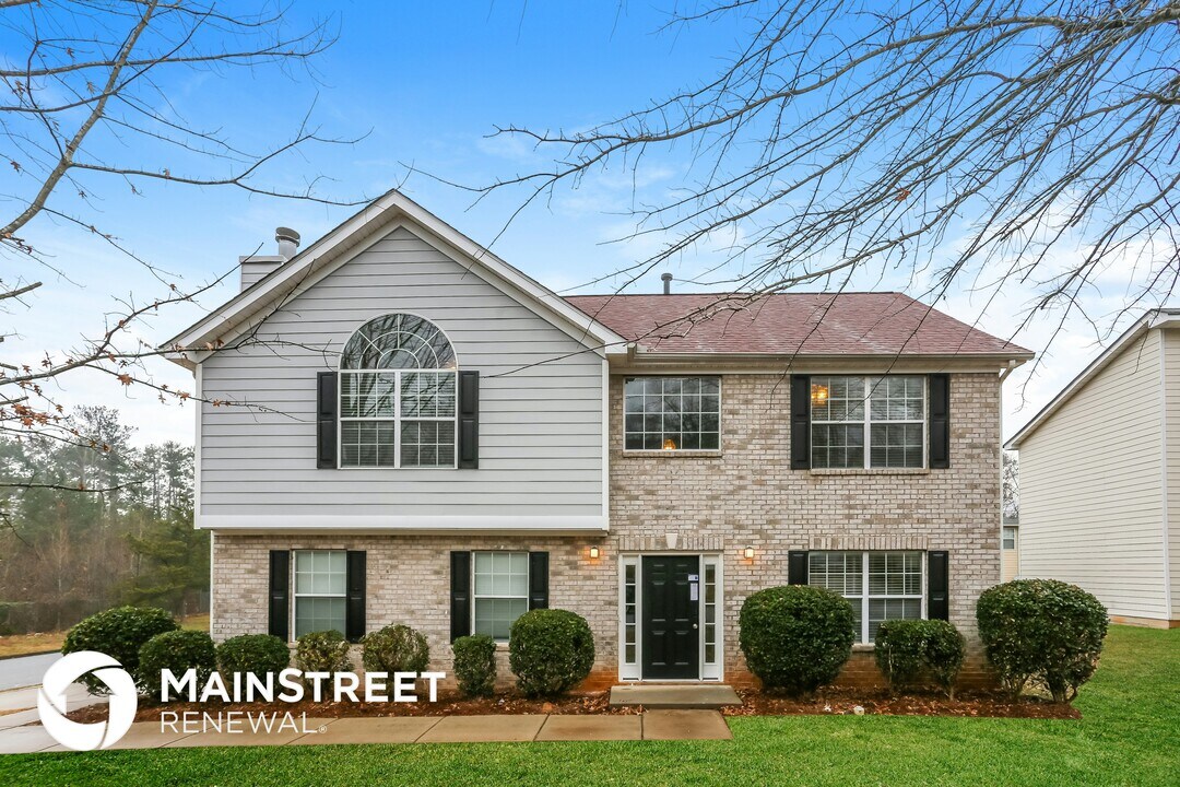 7498 Spoleto Loop in Fairburn, GA - Building Photo