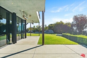 1799 Correa Way in Los Angeles, CA - Building Photo - Building Photo