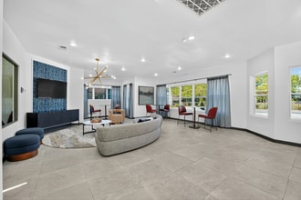 The Tatum Apartments in Charlotte, NC - Foto de edificio - Building Photo