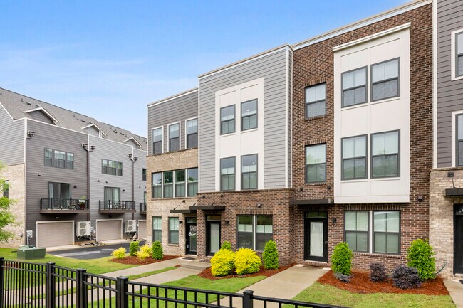 3748 Ellington St in Charlotte, NC - Building Photo - Building Photo
