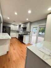 3 Grant Ave in Albertson, NY - Building Photo - Building Photo