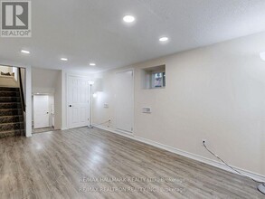 33 Angus Dr in Toronto, ON - Building Photo - Building Photo