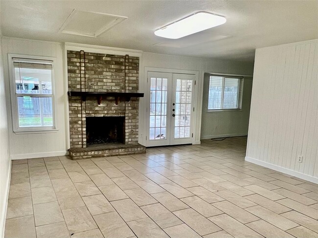 10806 Humington Dr in Austin, TX - Building Photo - Building Photo