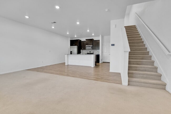 21072 E 60th Ave in Aurora, CO - Building Photo - Building Photo