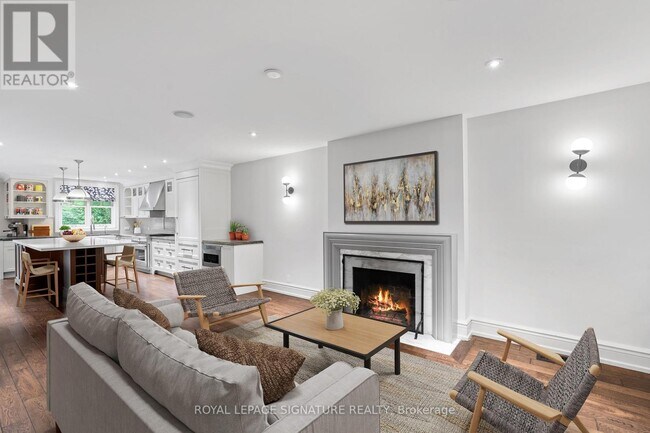 26 Buckingham Ave in Toronto, ON - Building Photo - Building Photo