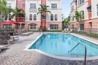 1033 NE 17th Way in Fort Lauderdale, FL - Building Photo - Building Photo