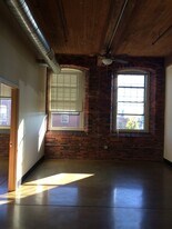 100 Main St in Dover, NH - Building Photo