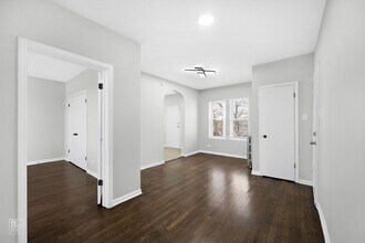 6149 W North Ave 1234 N Lombard Ave Oak Park, IL 60302 in Oak Park, IL - Foto de edificio - Building Photo