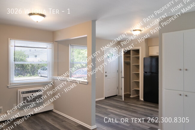 property at 3026 W Iona Terrace
