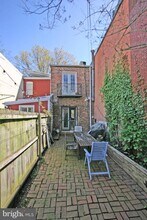 311 9th St SE in Washington, DC - Building Photo - Building Photo