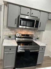 3318 Schroeder Ave in Needville, TX - Building Photo - Building Photo