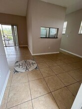 1851 NW 96th Terrace in Pembroke Pines, FL - Building Photo - Building Photo