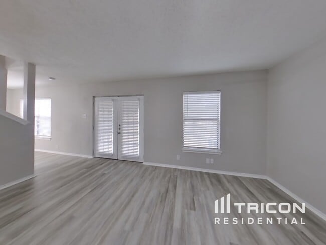 3725 Candlewind Ln in San Antonio, TX - Building Photo - Building Photo