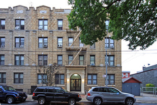 2823 42nd St Apartments