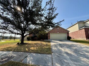 8607 Sunny Gallop Dr in Tomball, TX - Building Photo - Building Photo