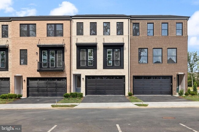 property at 42223 Shining Star Sq