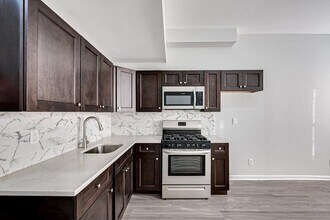 213 Hall Ave in Perth Amboy, NJ - Building Photo - Building Photo