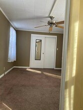 51 Pleasant St in Bristol, CT - Foto de edificio - Building Photo