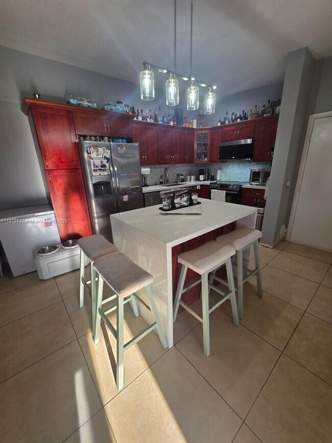 9727 Hammocks Blvd in Miami, FL - Building Photo - Building Photo