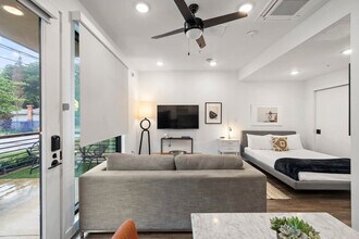 49 Navasota St in Austin, TX - Building Photo - Building Photo