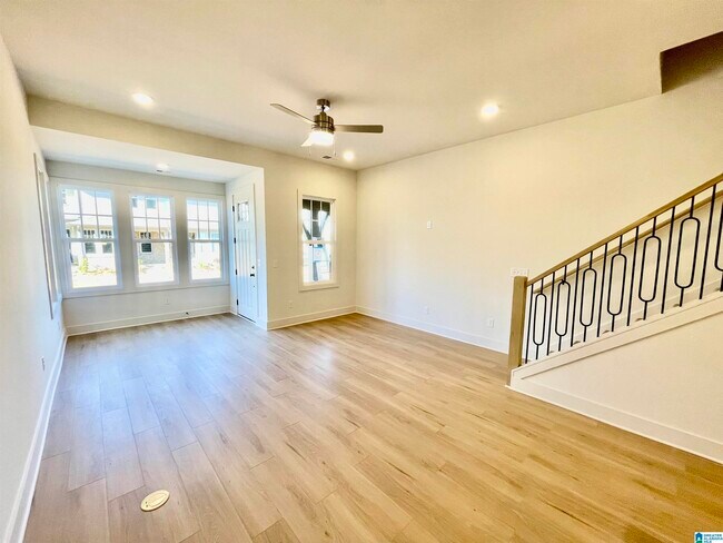 1736 Monkton Lane in Hoover, AL - Building Photo - Building Photo