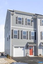 39 Iron Horse Ln in Fishersville, VA - Building Photo - Building Photo