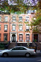 54 Pierrepont St in Brooklyn, NY - Building Photo