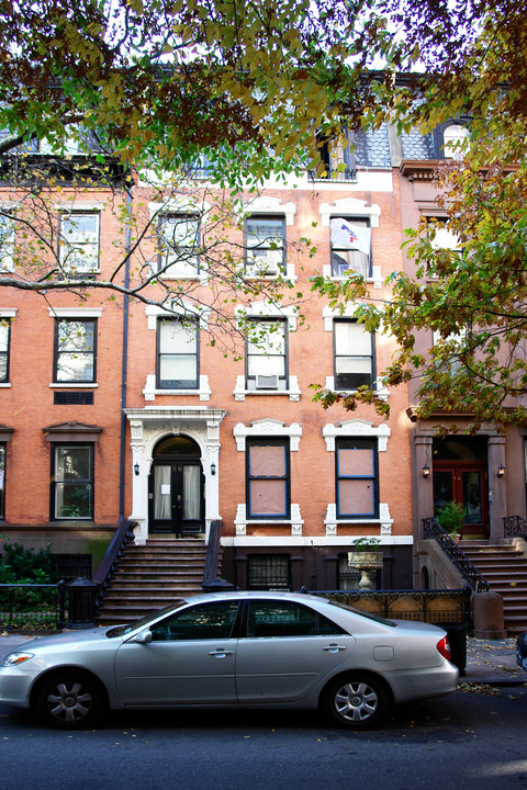 54 Pierrepont St in Brooklyn, NY - Foto de edificio