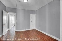 328 S Mount St photo'