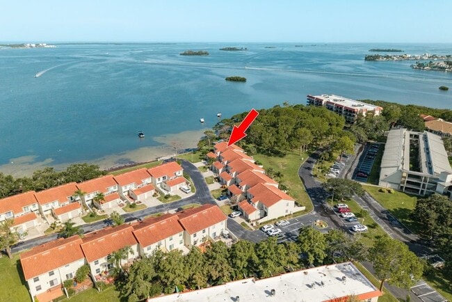 property at 2700 Bayshore Blvd