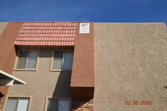 4340 Sandy River Dr in Las Vegas, NV - Building Photo - Building Photo