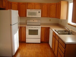 36185 Dawn Dr, Unit 3 in Soldotna, AK - Building Photo - Building Photo