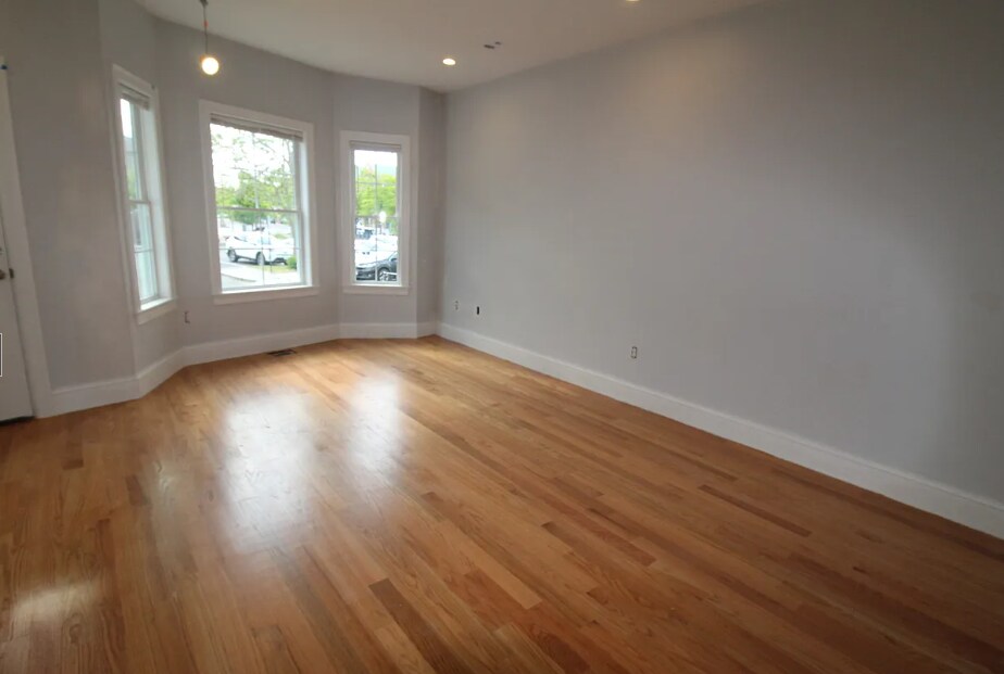 7 Islington St, Unit 6 in Boston, MA - Foto de edificio