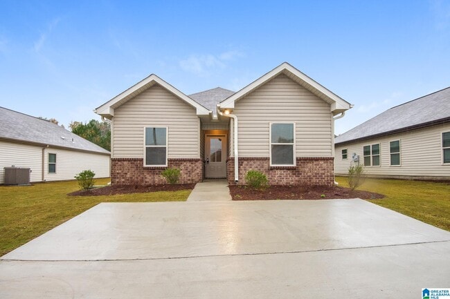 property at 875 Maple Trce