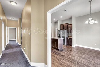 18020 Canal Landing Dr in Gulfport, MS - Building Photo - Building Photo