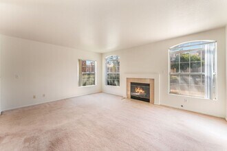 8416 Sewards Bluff Ave in Las Vegas, NV - Building Photo - Building Photo