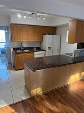 264 Sunshine Dr in Coconut Creek, FL - Building Photo - Building Photo
