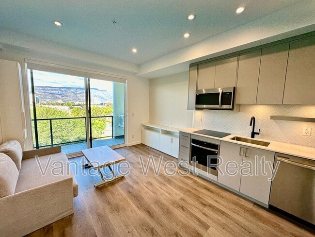 property at 1274-1274 Devonshire Ave