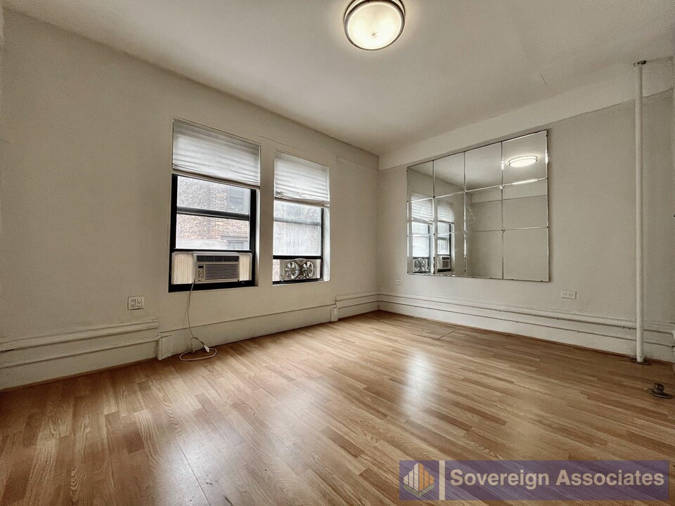 510 W 123rd St in New York, NY - Building Photo