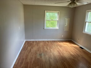 90 Bambi Ct in Corbin, KY - Building Photo - Building Photo