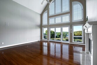 209 Tooweka Trce in Loudon, TN - Building Photo - Building Photo
