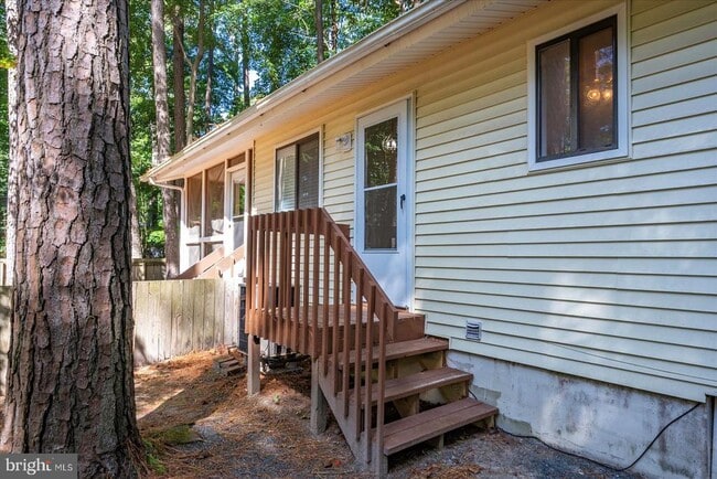 property at 13 Falcon Bridge Rd