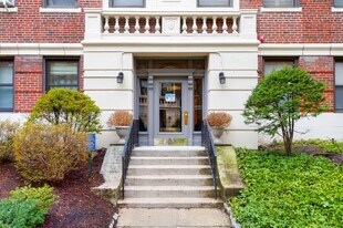 137 Englewood Ave in Boston, MA - Building Photo