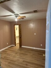 2116 N Riverside Dr, Unit 2 Bedroom Condo in Fort Worth, TX - Foto de edificio - Building Photo